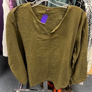 💜Isara Green Top L